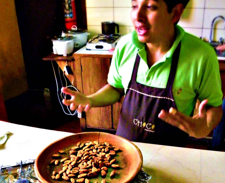 antigua guatemala chocolate making
